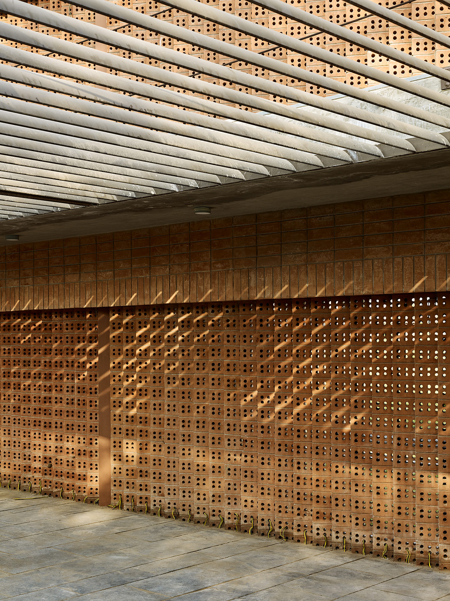 E17623 Alpa 060251 SCREEN 170802